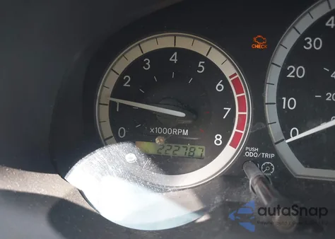 2004 Toyota Sienna Le from USA, damaged, VIN 5TDZA23C94S103510